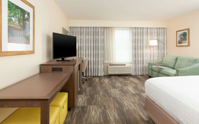 Hampton Inn & Suites Niles/Warren