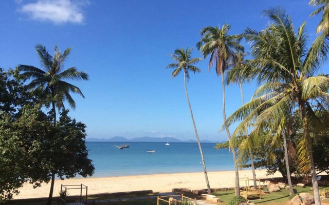 Anyavee Krabi Beach Resort