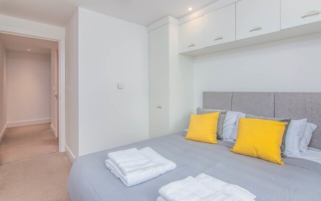 Executive Stansted Airport Apartment
