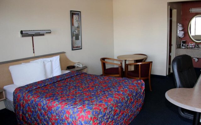 Q Lodging Motel