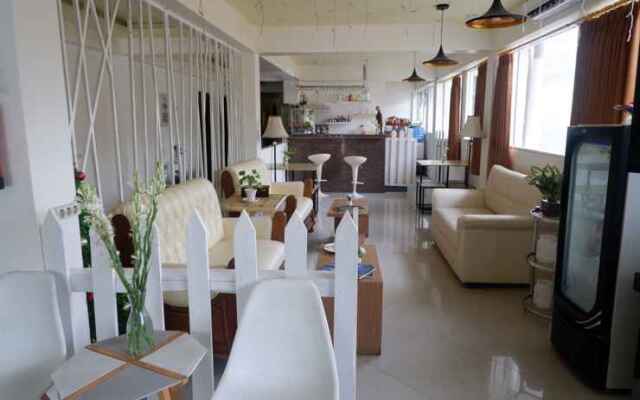 Votel Hotel DePratnya Kediri