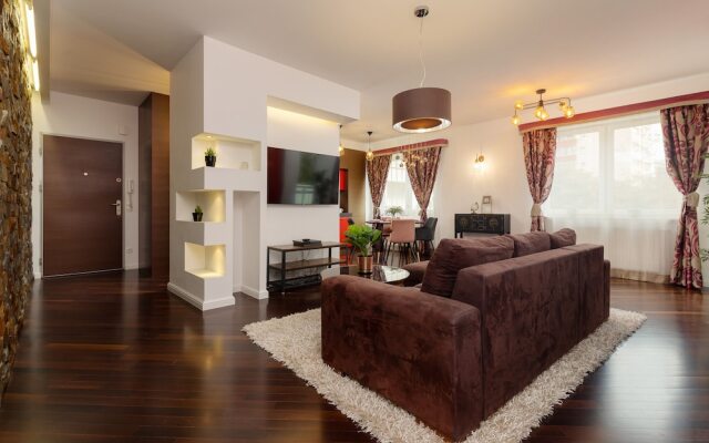 Family Unique Apartment Wola by Renters