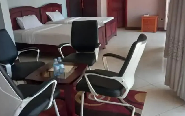 Super Paradise Hotel