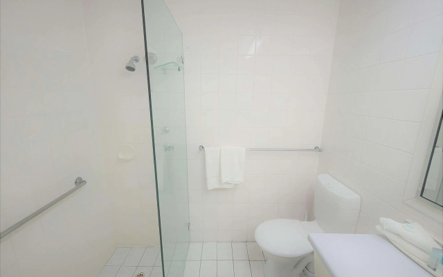 SureStay Hotel by Best Western The Clarence on Melville