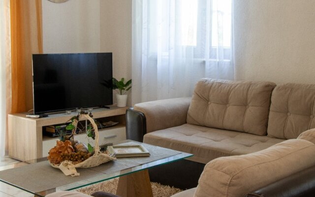 Three Holiday Homes - H1 Azur