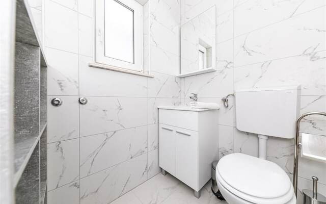 Bozo - 100m to the sea - A1