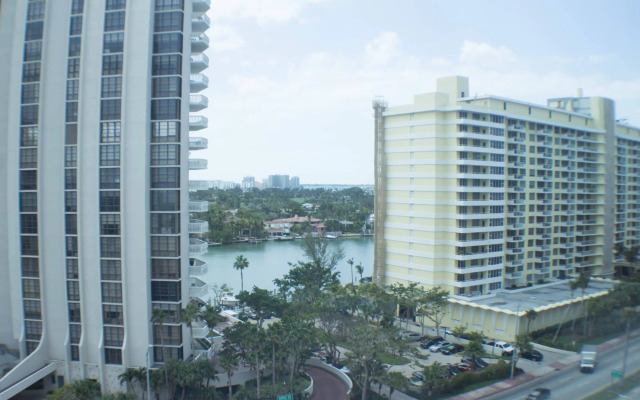 Design Suites Miami Beach