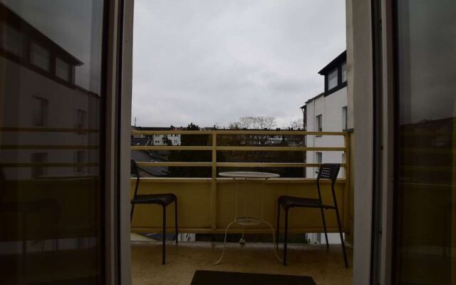 Tolstov-Hotels Large 3 Room Apartment