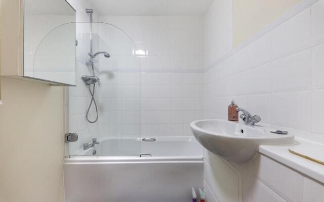 Golden Stays - Sleeps 4 Canterbury Comfy - Entire Apartment