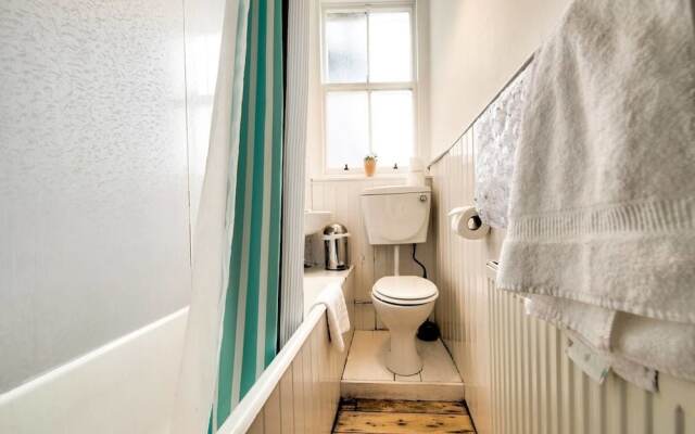 Victorian Apartment in Lively Marchmont