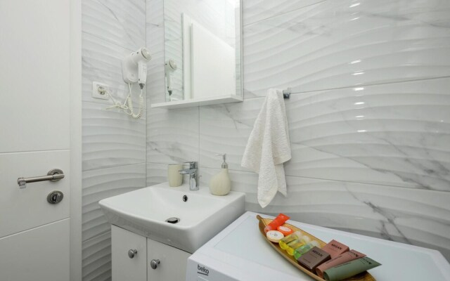 Amazing Apartment in Makarska With 2 Bedrooms and Wifi