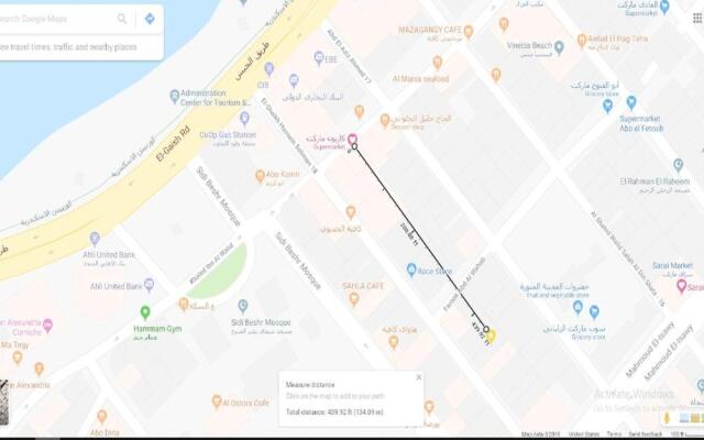 Private Room In Apartment with Sea View