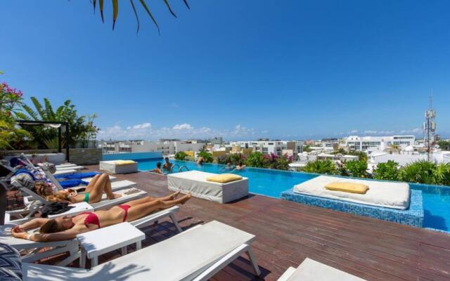 Entire Apartment, Excellent Location The City 1004