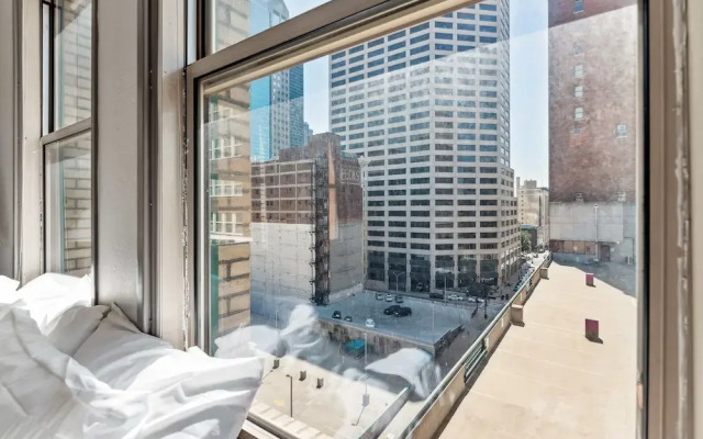 Spacious 2BR Downtown Retreat