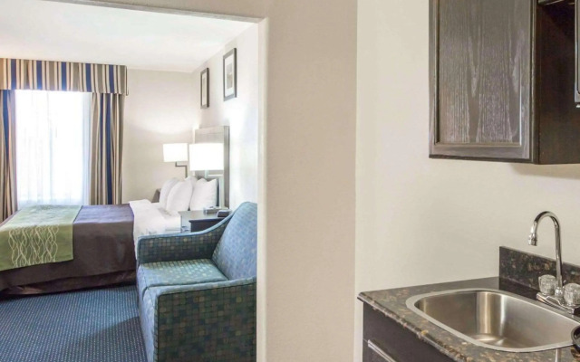 Quality Inn Tulsa - Downtown West