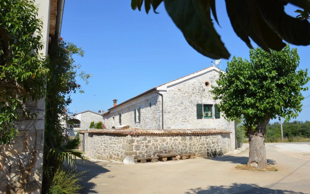 Villa Veleniki