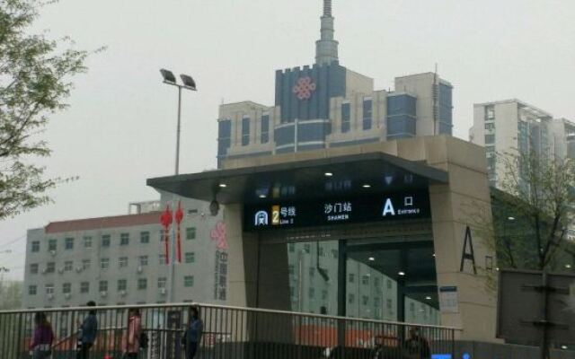 Jiutian Business Hotel (Zhengzhou Shamen Subway Station)