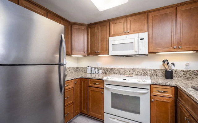 Creston House Condominium