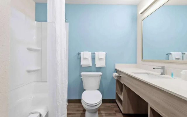 Woodspring Suites Pensacola West