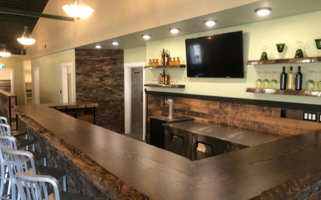 Onoway Inn And Suites