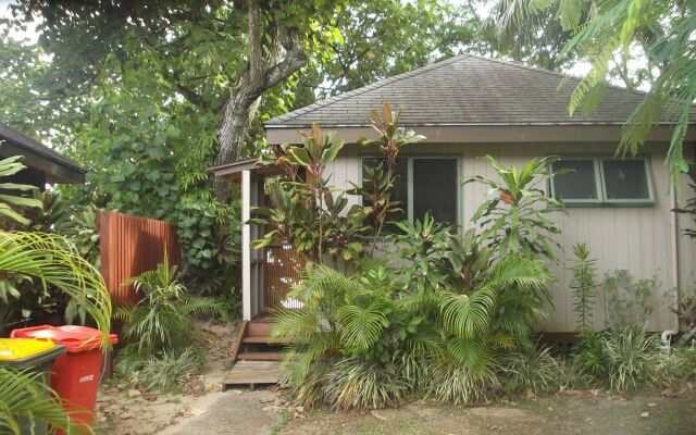 Muriavai Bungalows