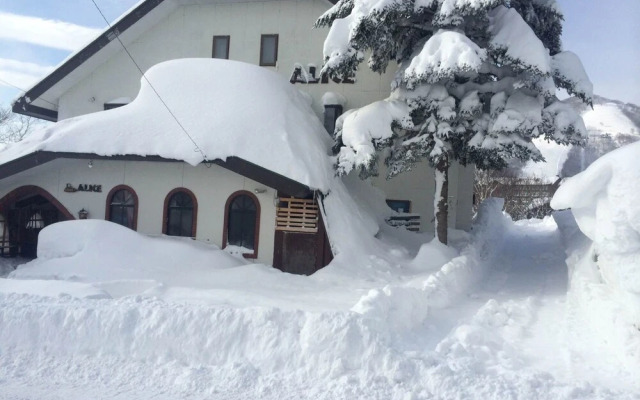 Rental Lodge WHITE RABBIT Madarao kogen Cottage RABBIT