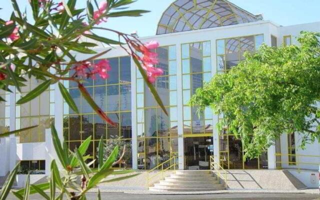 Moradia Geminada V0 - Localização Central - Casa Inteira