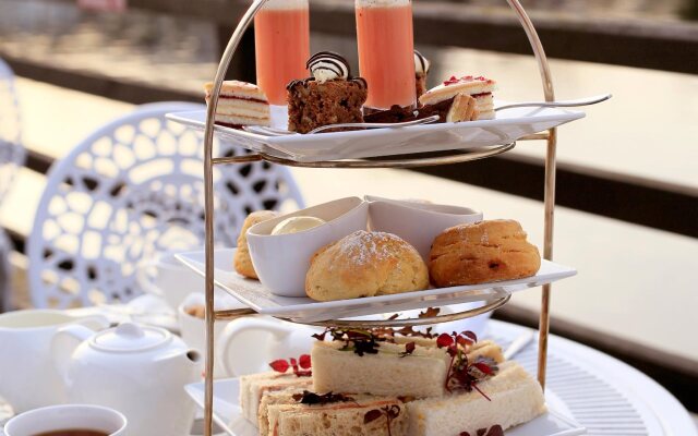 Macdonald Compleat Angler