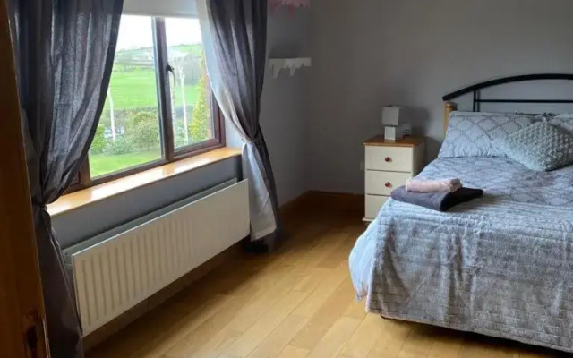 Gallagh Guest House self catering h18r252 Eircode