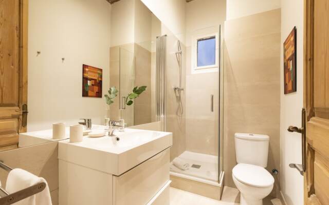 Aspasios Gracia Apartments