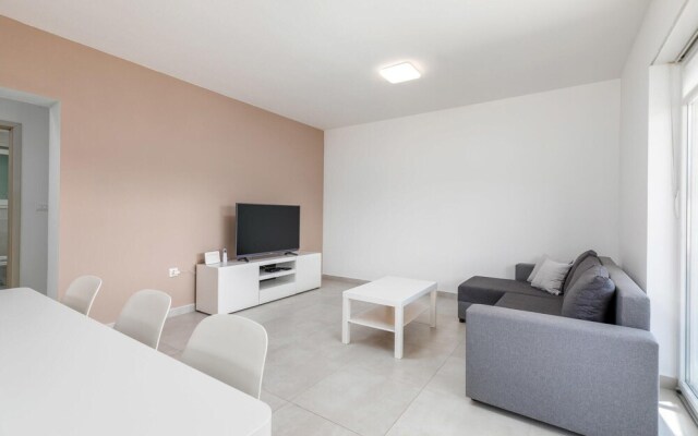 Beautiful Apartment in Pula With Wifi and 2 Bedrooms