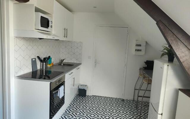 Les Lofts De Provins: Apt 4