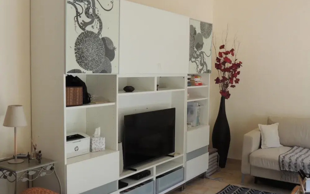 House in Buisson With Provencal Charm