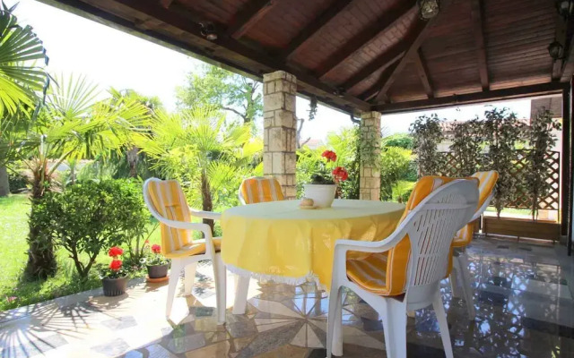 Bungalow mit Schönem Garten und Klimaanlage