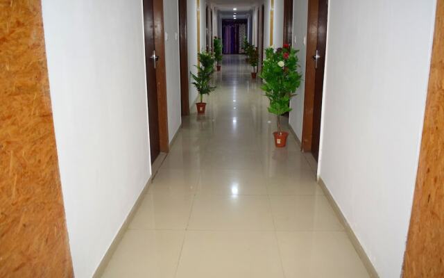 Hotel The Grand Aryakul