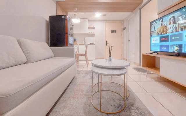 Comfort Living 2Br Apartment At M-Town Residence
