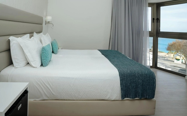 Carvi Beach Hotel