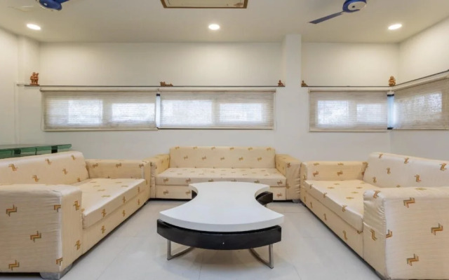 Silver Stay By OYO Rooms