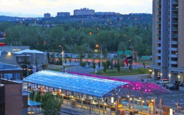 Holiday Inn Express Hotel & Suites Calgary by IHG