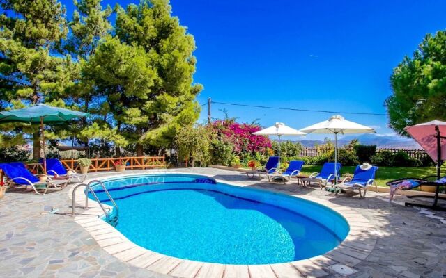 Villa With Outdoor Terrace and Pool