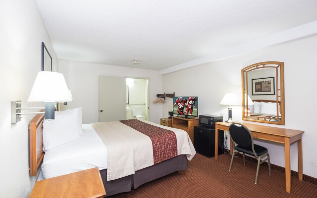 Red Roof Inn Columbus Northeast - Westerville