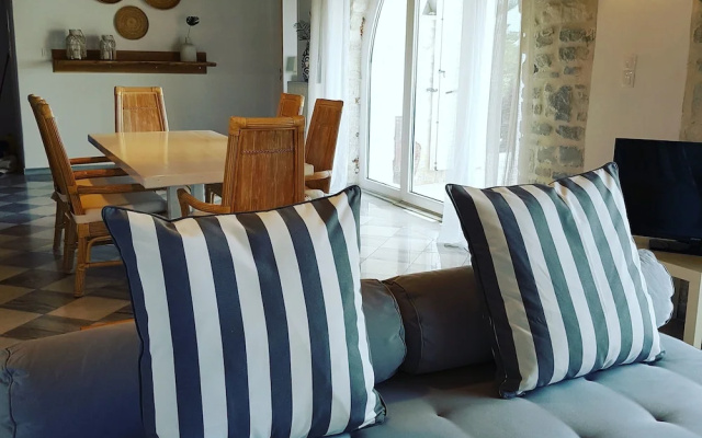 Paros Holiday Villa Alyki