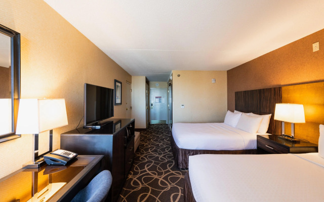 Crowne Plaza Newark Airport by IHG