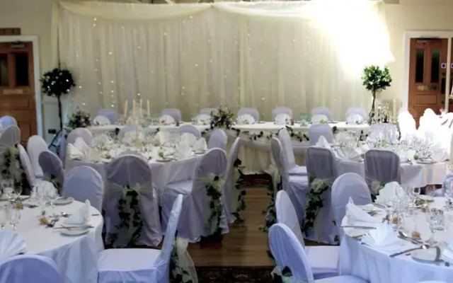 Churchills Hotel