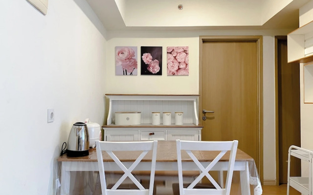 Clean And Homey 2Br At Meikarta Apartment