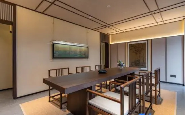 Snowland Dawa Hotel
