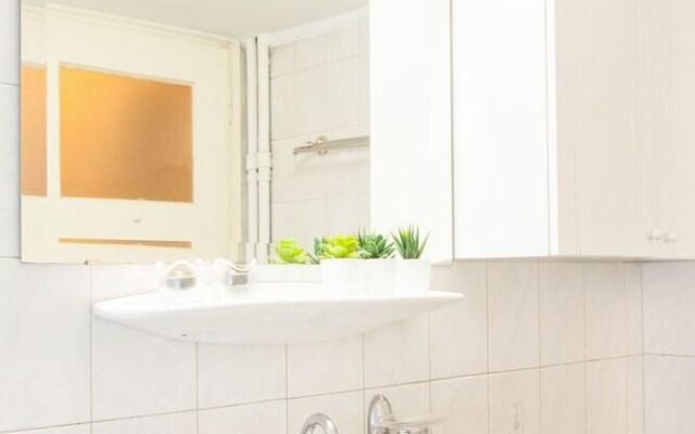 Stay In Pagkrati In A Newly Renovated & Stylish Apartment