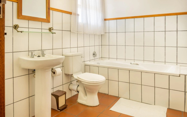 Karoo Country Inn Hotel