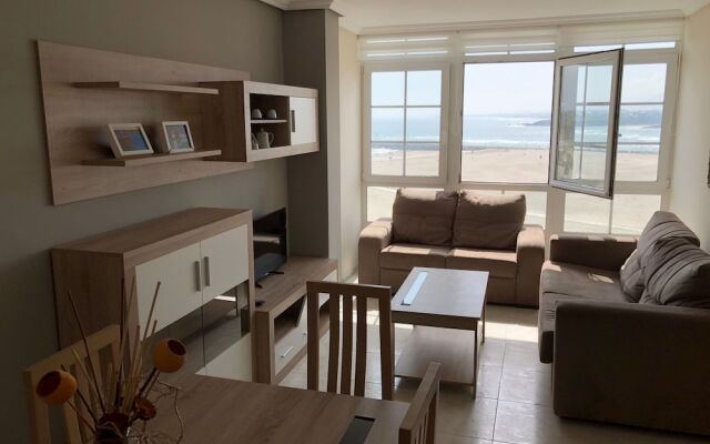 Piso de 3 Hab.  Vistas a la Playa. FOZ