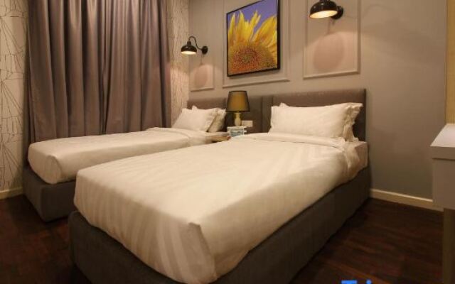 The Shore Residence Apartment